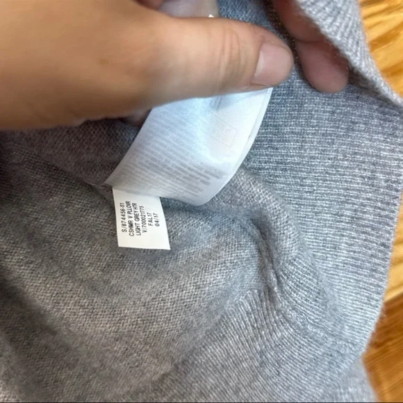 Banana republic Todd & Duncan Scottish 100% cashmere V-neck pullover Large - Picture 5 of 7